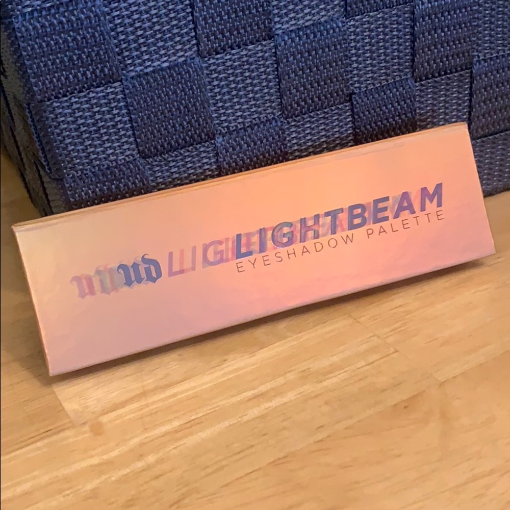 Urban Decay Lightbeam Eyeshadow Palette